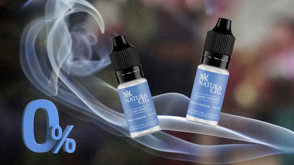 Flacons de eliquides Naturacig avec de la fumée derrière et le sigle 0% indiquant l'absence de nicotine